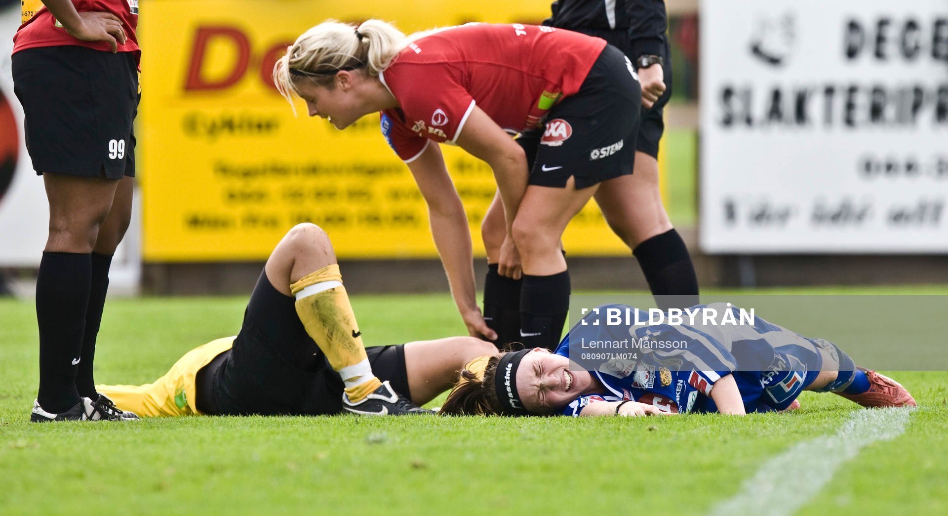 Skada, tackling, domare
