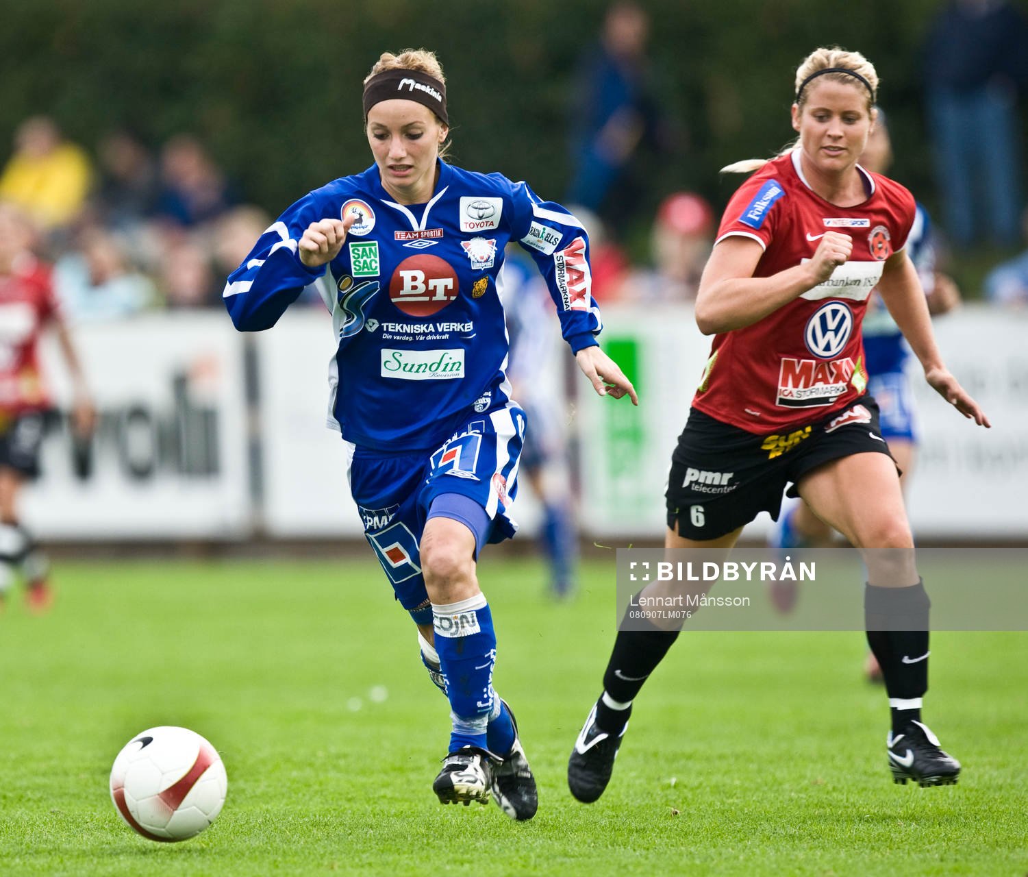 Kosovare Asllani, Linköping och Carolin Ericsson,