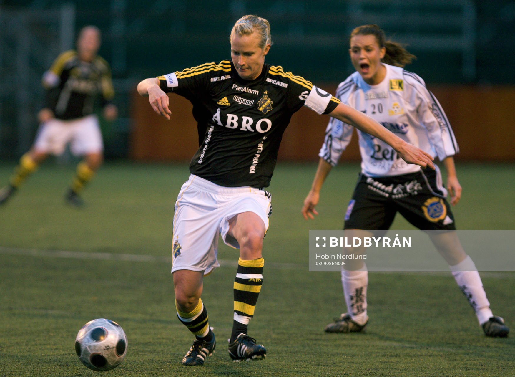 Anne Mäkinen, AIK och Emilia Appelqvist, Bälinge