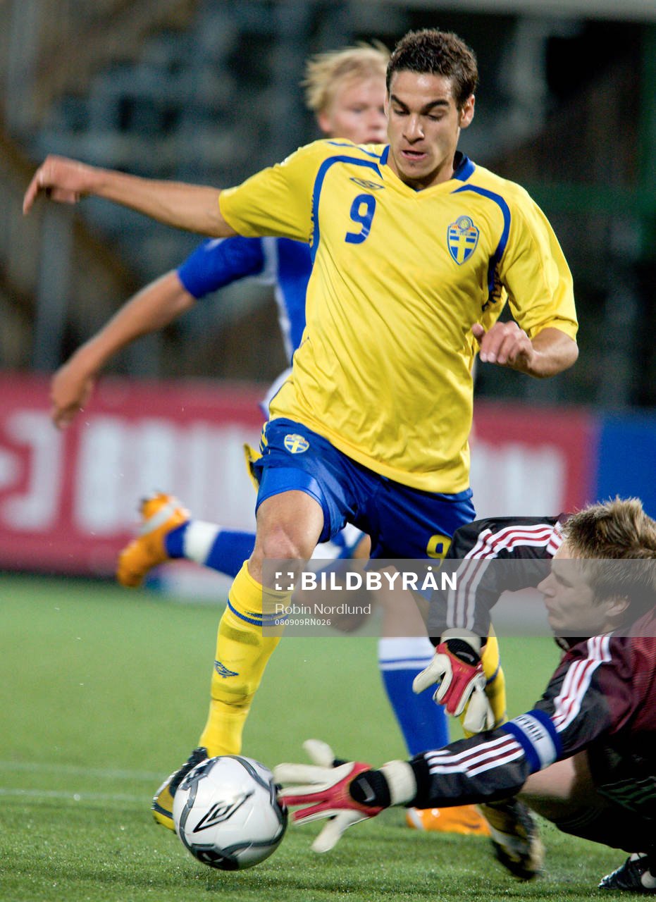 Mervan Celik, Sverige