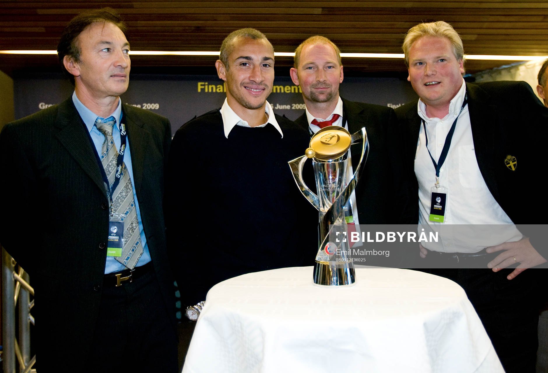 Henrik Larsson och Jörgen Lennartsson med René Girard,