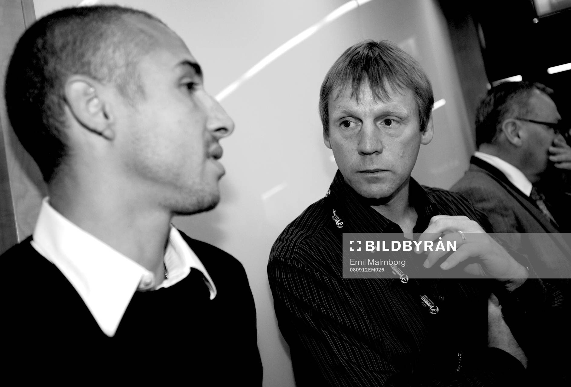 Henrik Larsson med Stuart Pearce, tränare, England