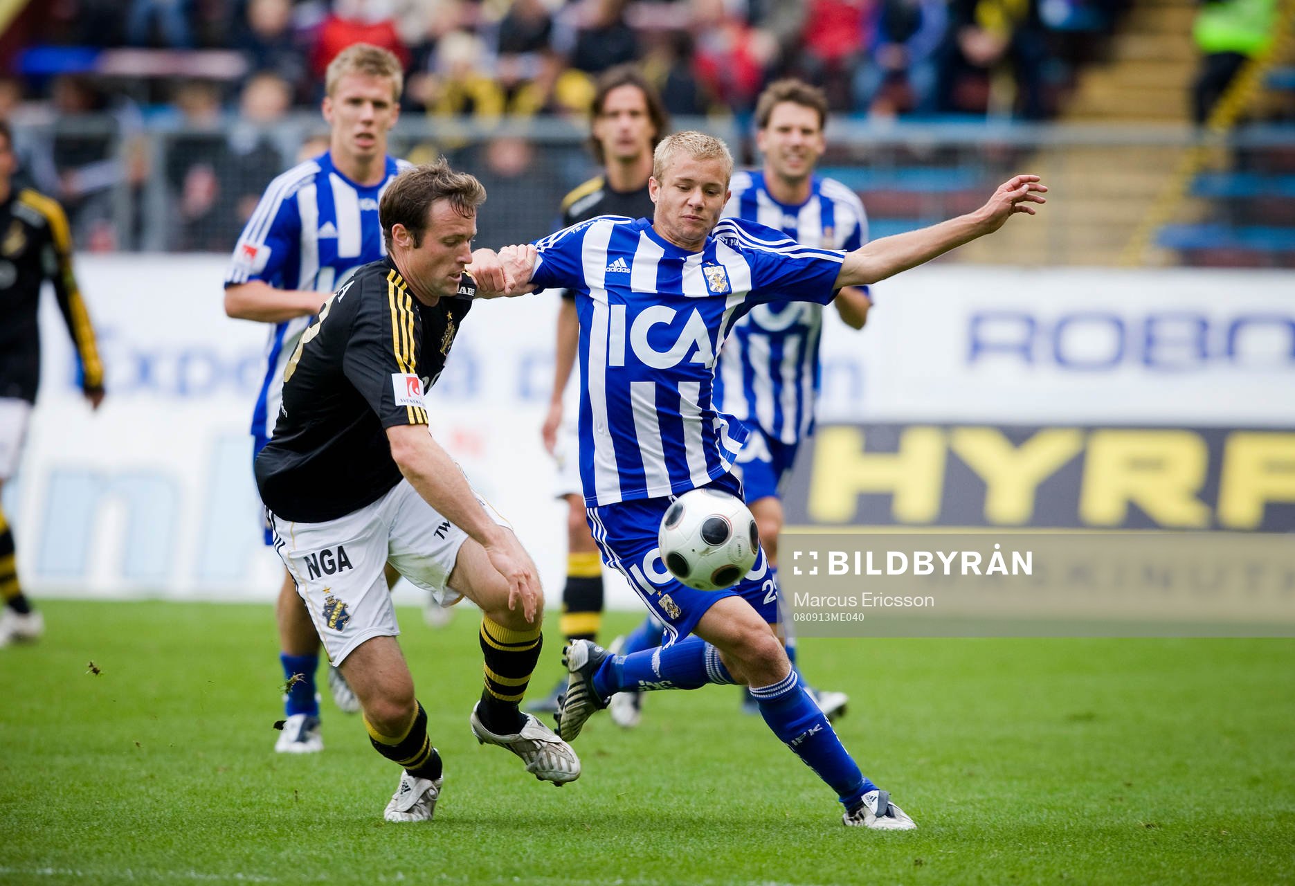 Markus Jonsson, AIK, och Robin Söder, Göteborg