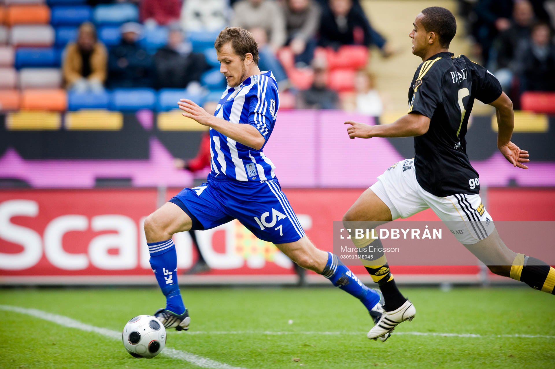 Tobias Hysén, Göteborg, jagas av Walid Atta, AIK