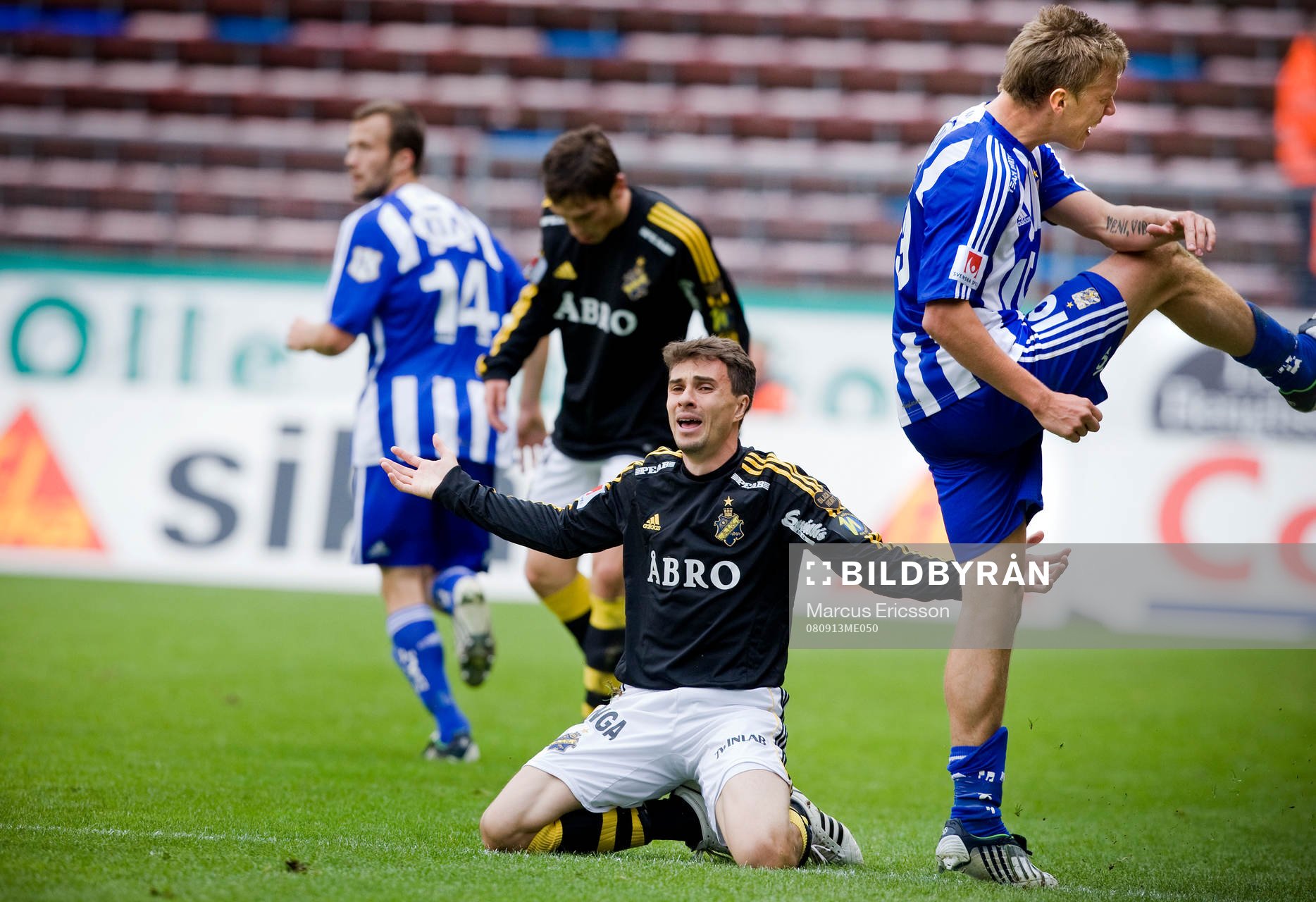 Efter närkampen mellan Daniel Mendes, AIK, och Pontus