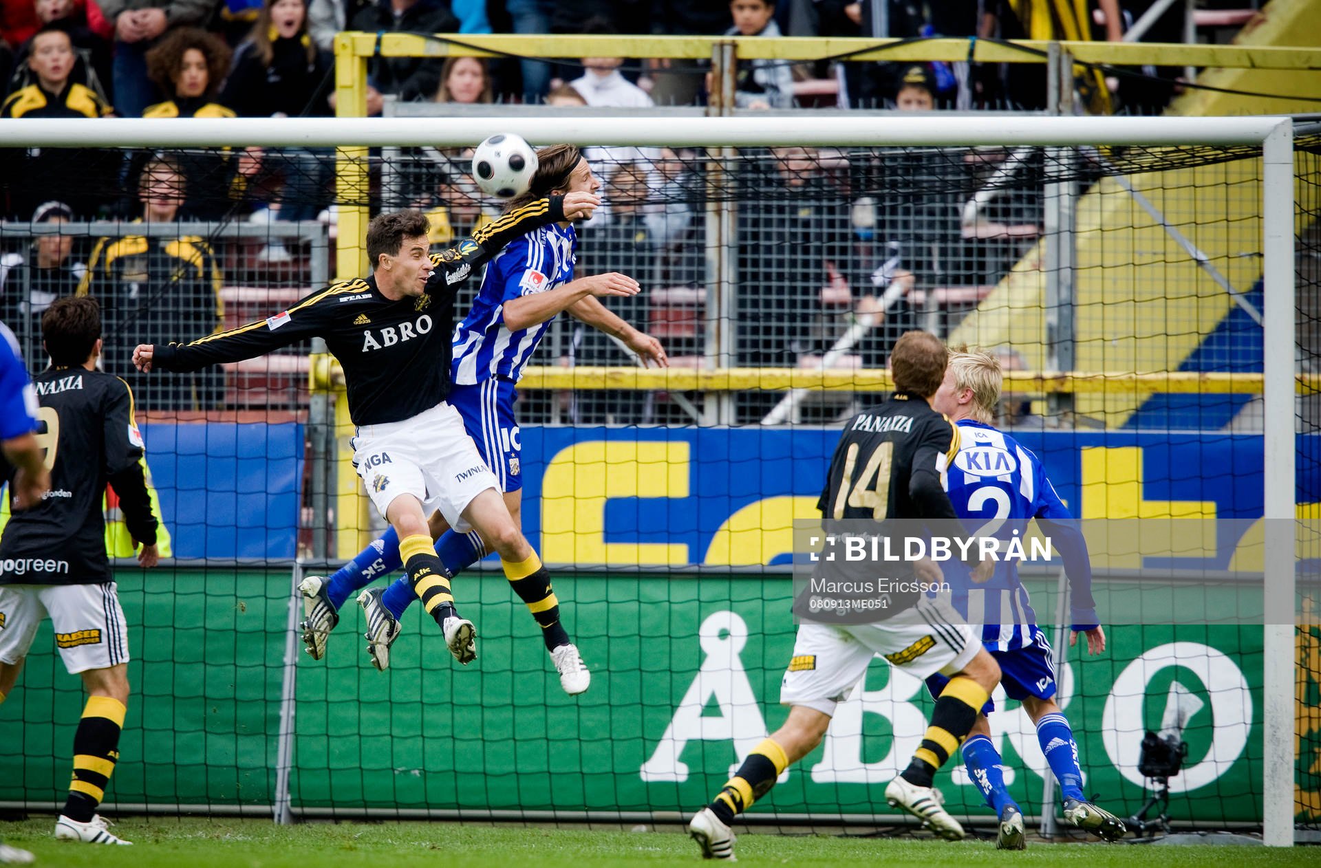 Situationen i slutminuterna där Daniel Mendes, AIK, och