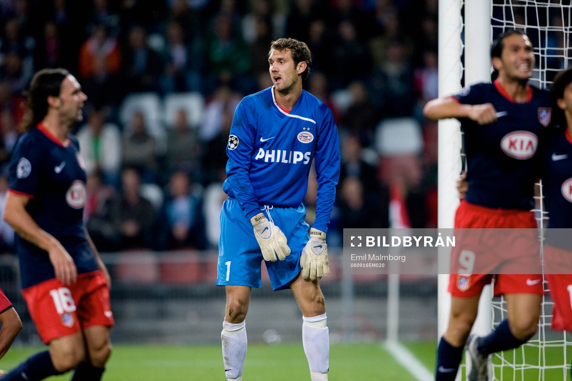 Andreas Isaksson, målvakt, PSV, har precis släppt in 1-0