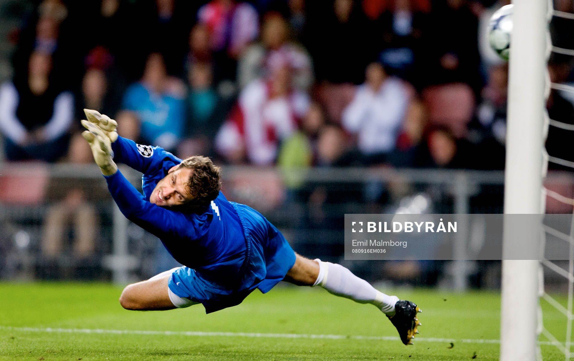  Andreas Isaksson, målvakt, PSV, släpper in 2-0 