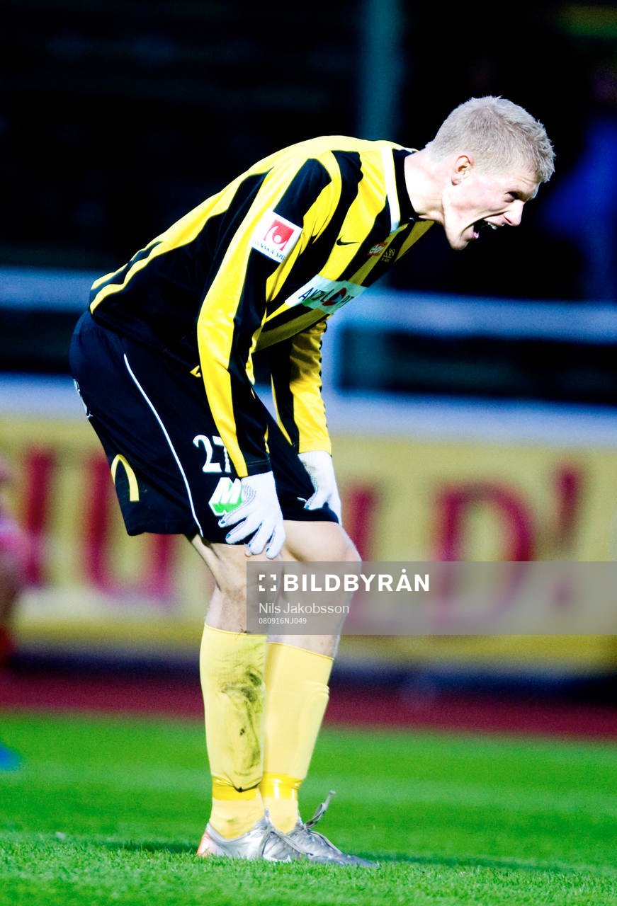 Tom Söderberg,  skriker