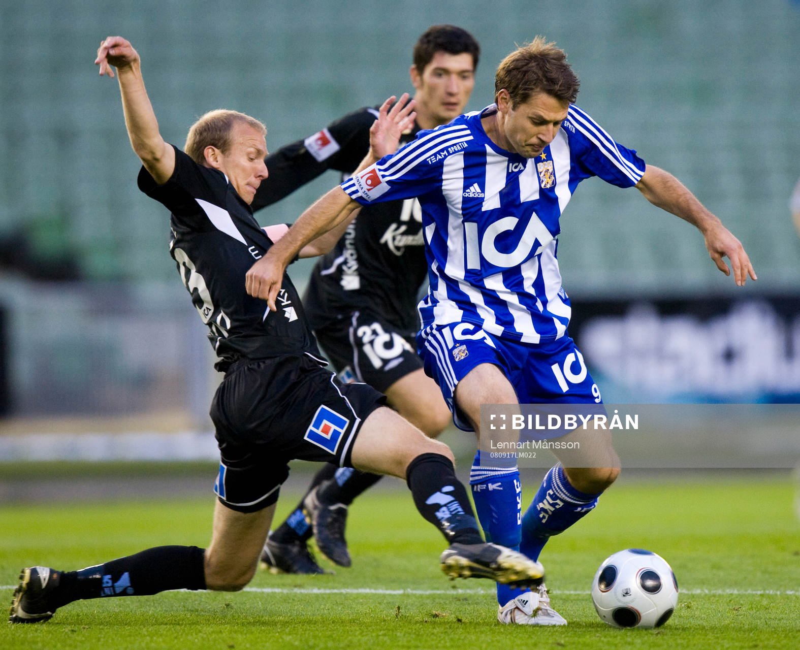 Andreas Johansson bryter Stefan Selakovic