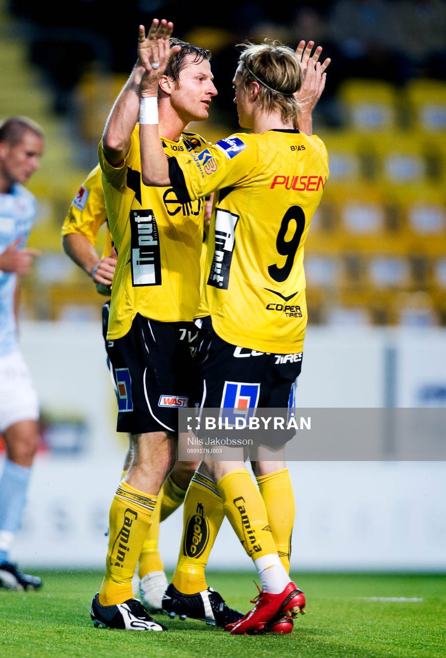 Daniel Mobaeck, Lasse Nilsson, jubel