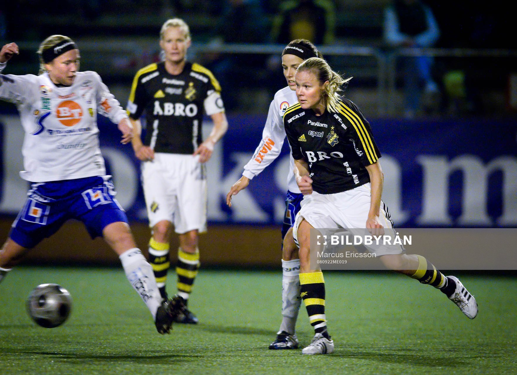Laura Kalmari, AIK