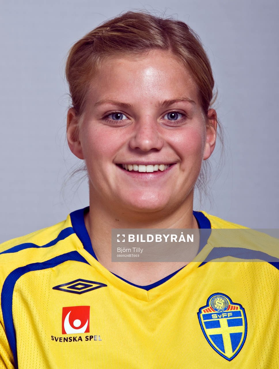 Sara Lindén, Sverige