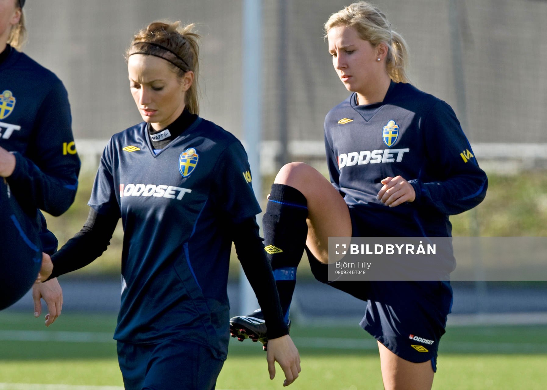 Kosovare Asllani, Sverige och Louise Fors, Sverige
