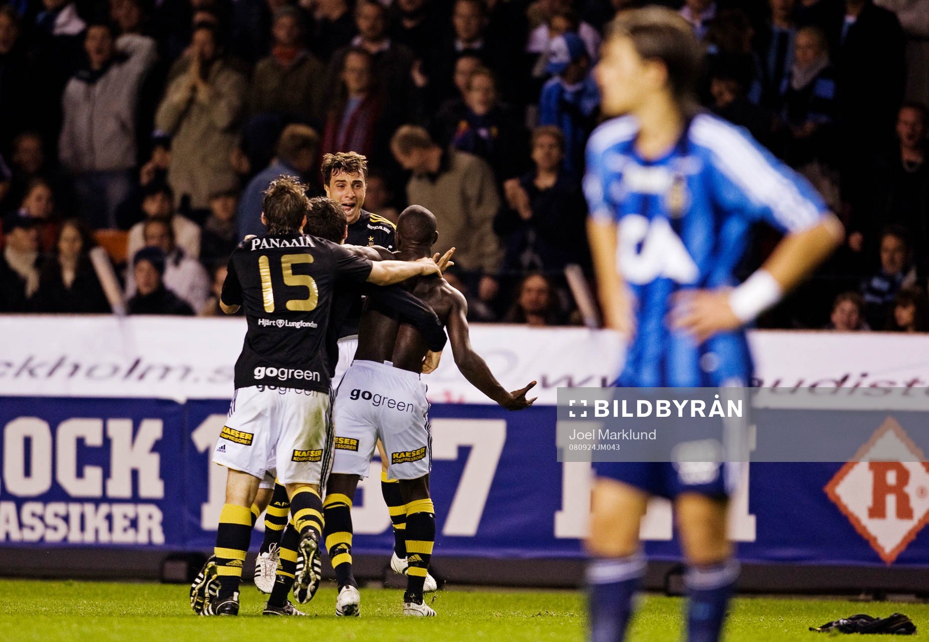 AIK-spelarna jublar