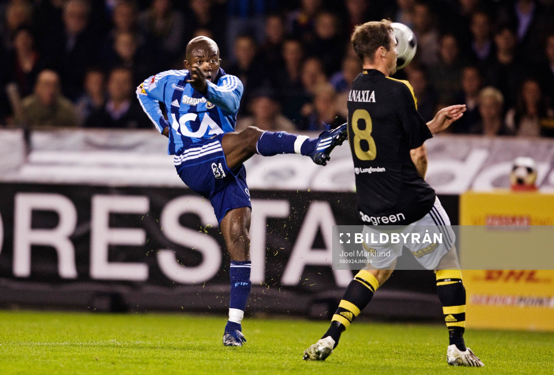 Jones Kusi Asare, Djurgården, skjuter
