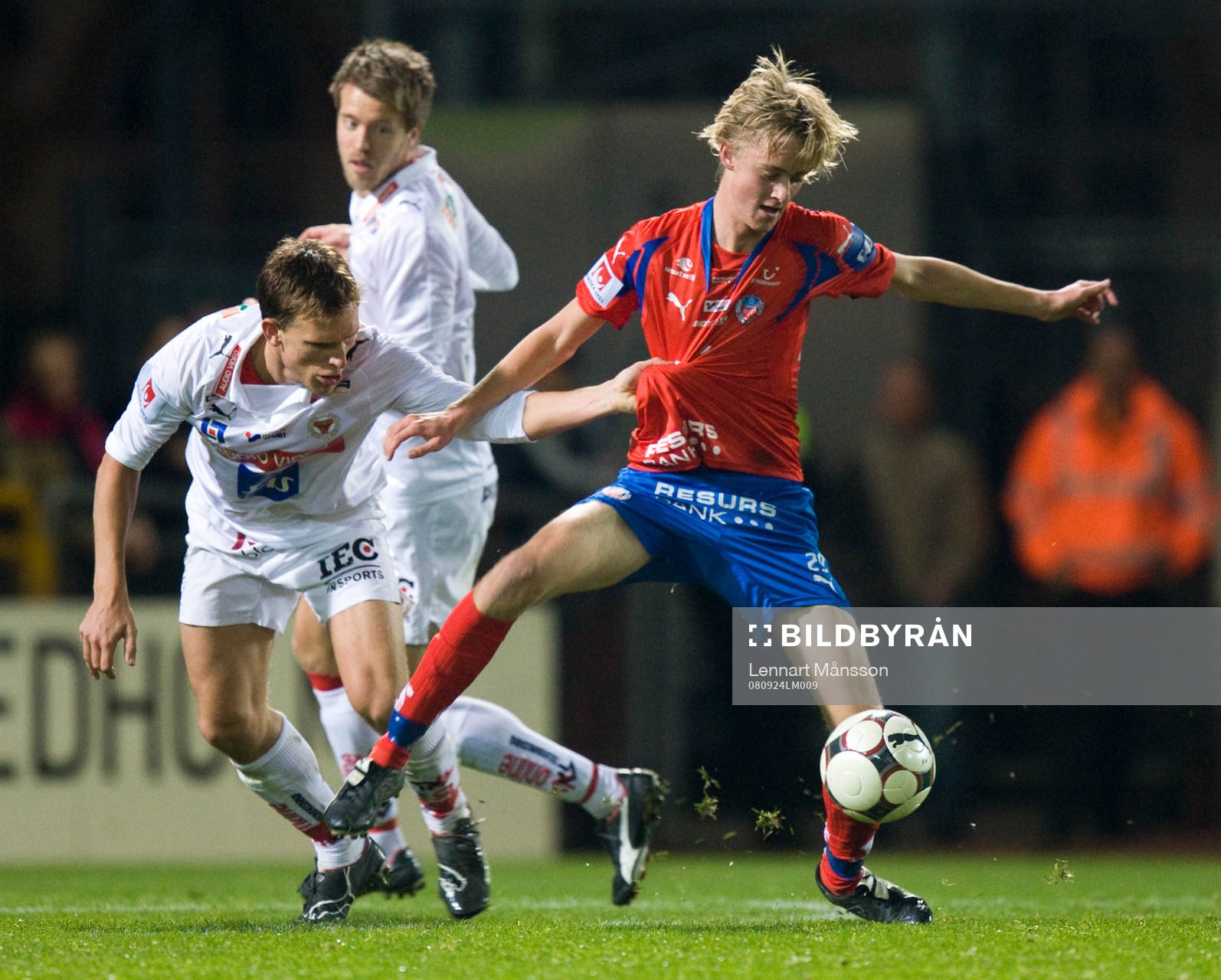 Rasmus Jönsson vänder bort ex-HIF-aren Marcus Lindberg