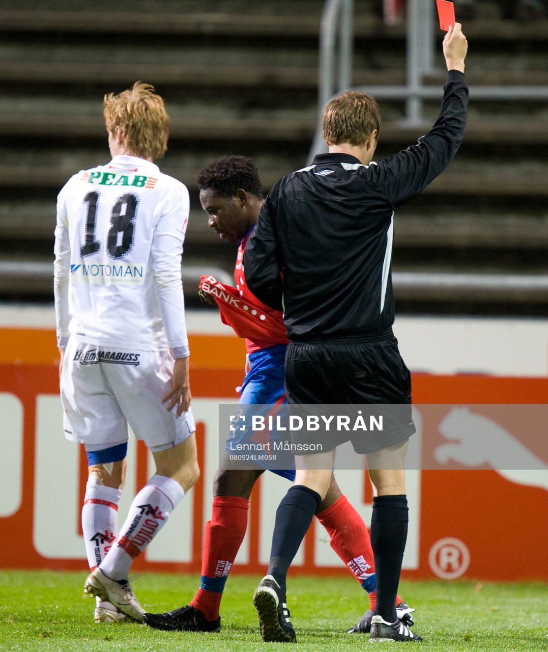 Utvisning, Adama Tamboura, domare Markus Strömbergsson