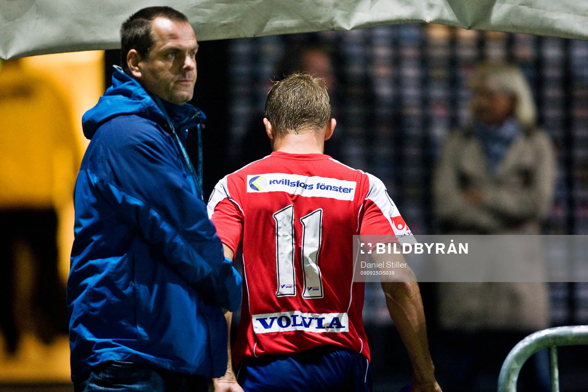 Marcus Allbäck, Örgryte, får rött kort