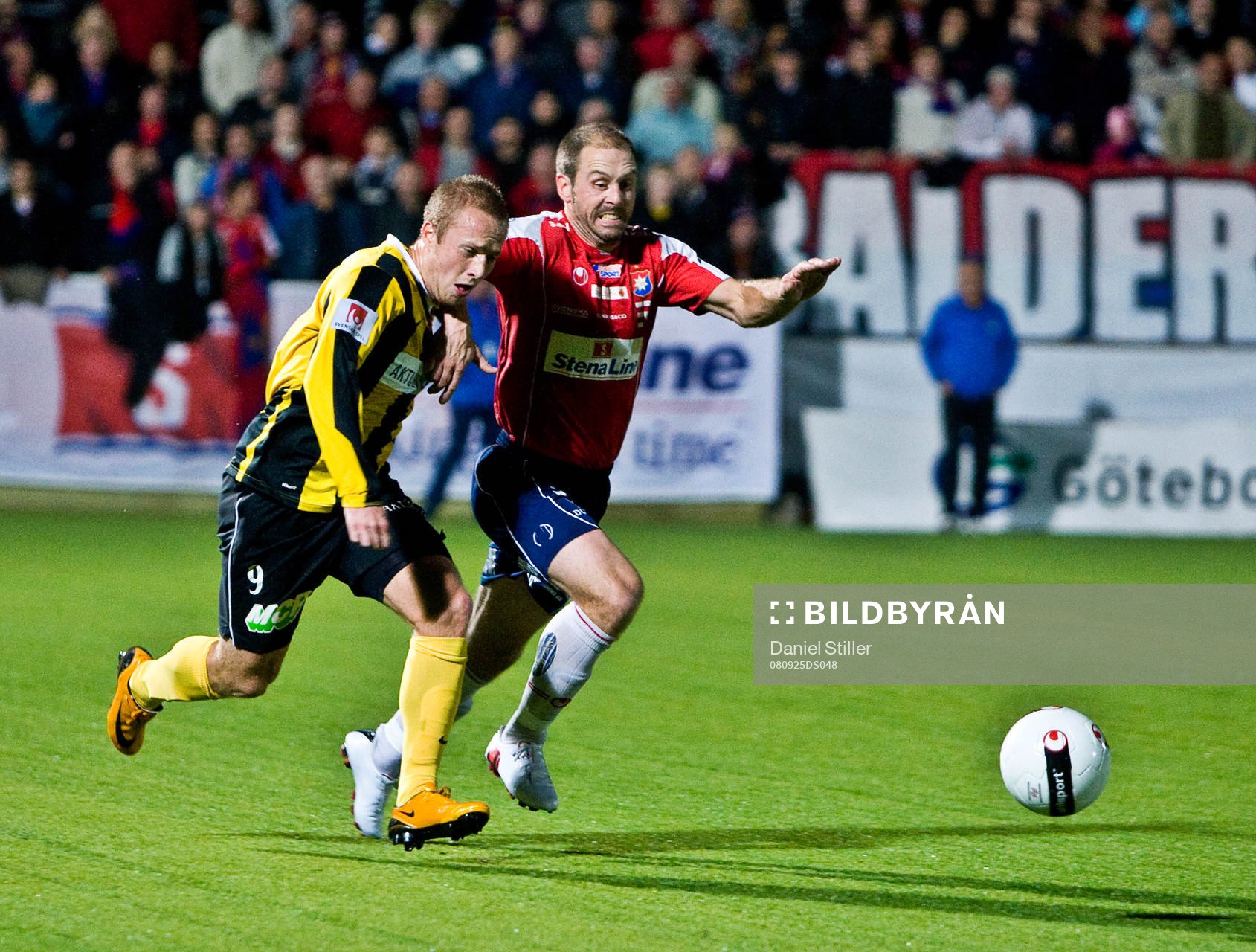 Daniel Larsson, Häcken. Magnus Källander, Ögryte
