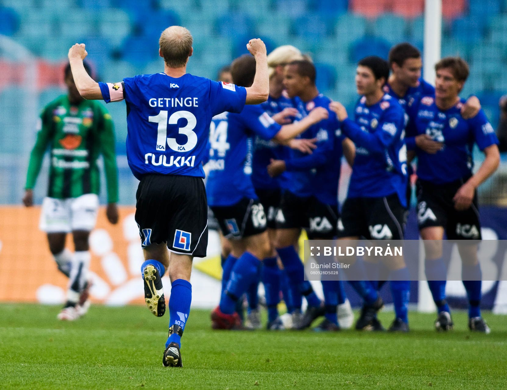 Halmstad gör 1-0. Jubel