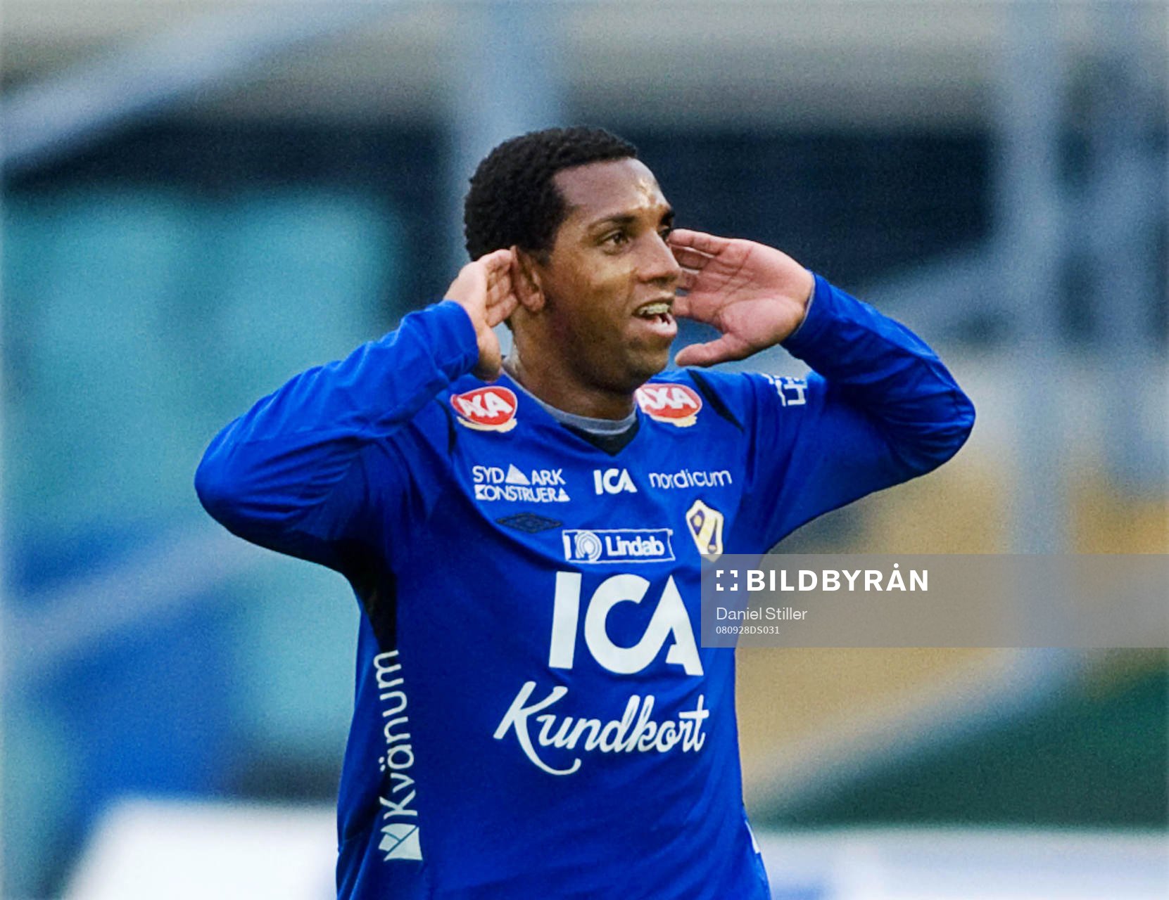 Anselmo, Halmstad, gör 3-0 på långskott