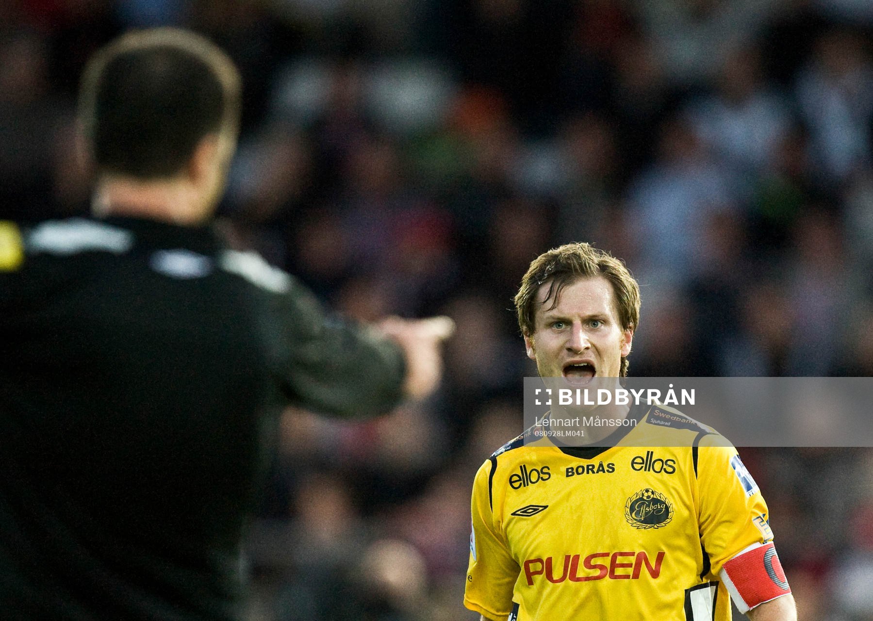 Daniel Mobaeck och domare