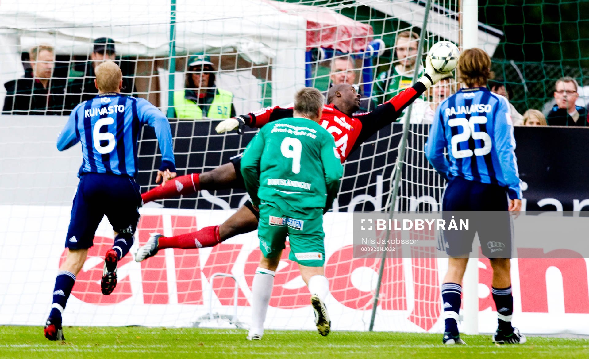 Pa Dembo Tourray, målvakt, Djurgården, var stor