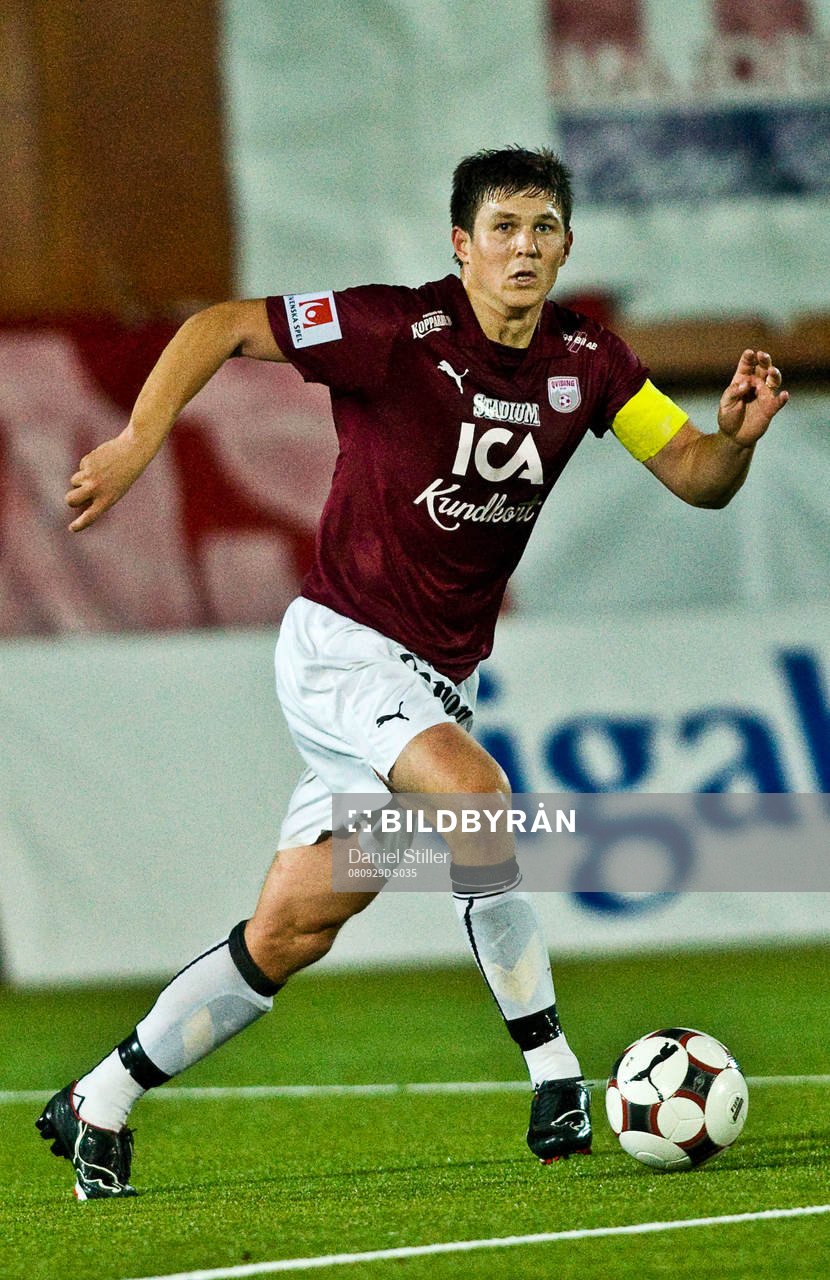 Hannes Stiller, Qviding