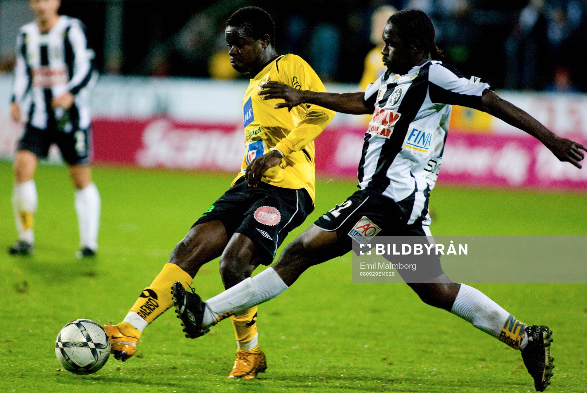 Patrick Osiako, Mjällby och Charles Anderson, Bois