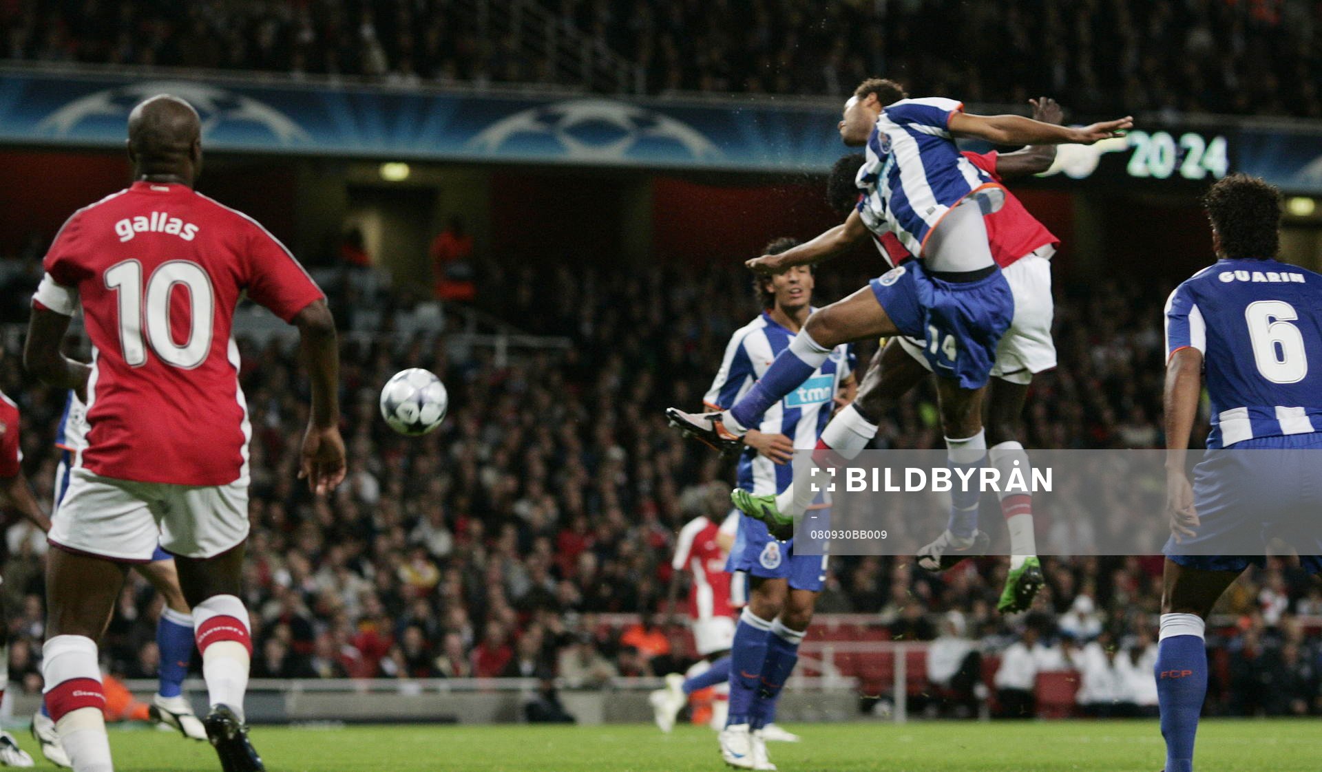 Emmanuel Adebayor, Arsenal, gör 2-0