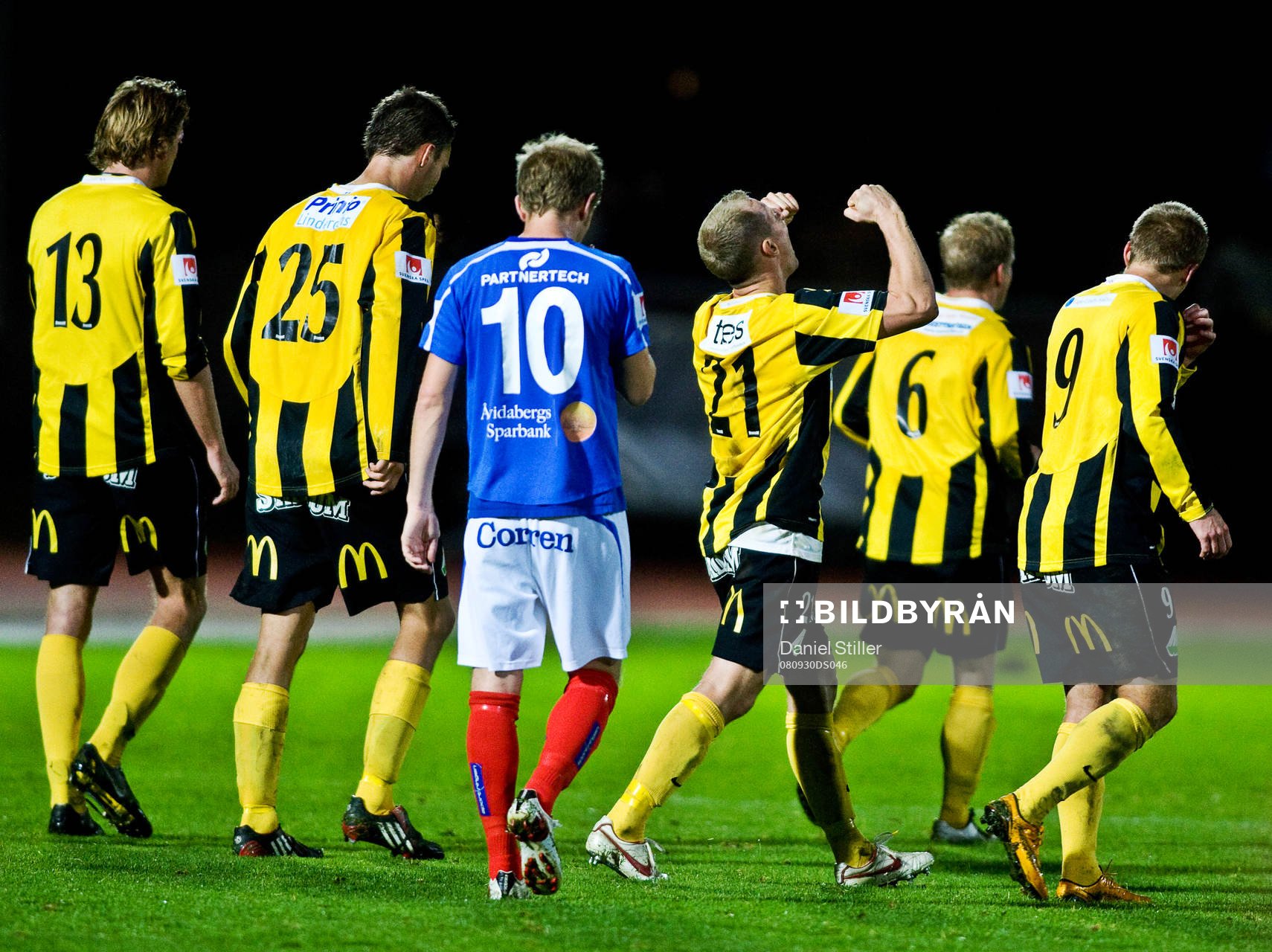 Jonas Henriksson kvitterar till 3-3 för Häcken. Jubel