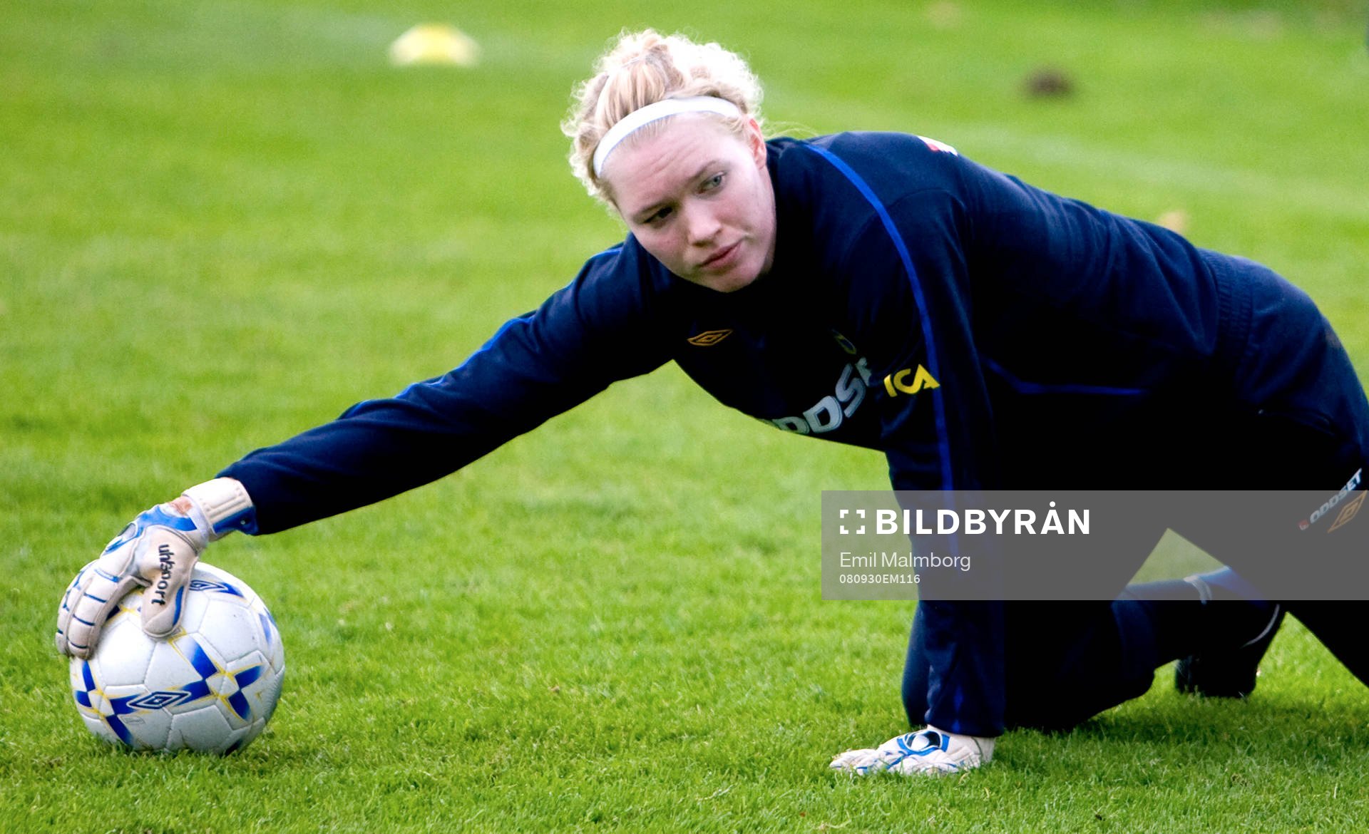 Hedvig Lindahl, målvakt
