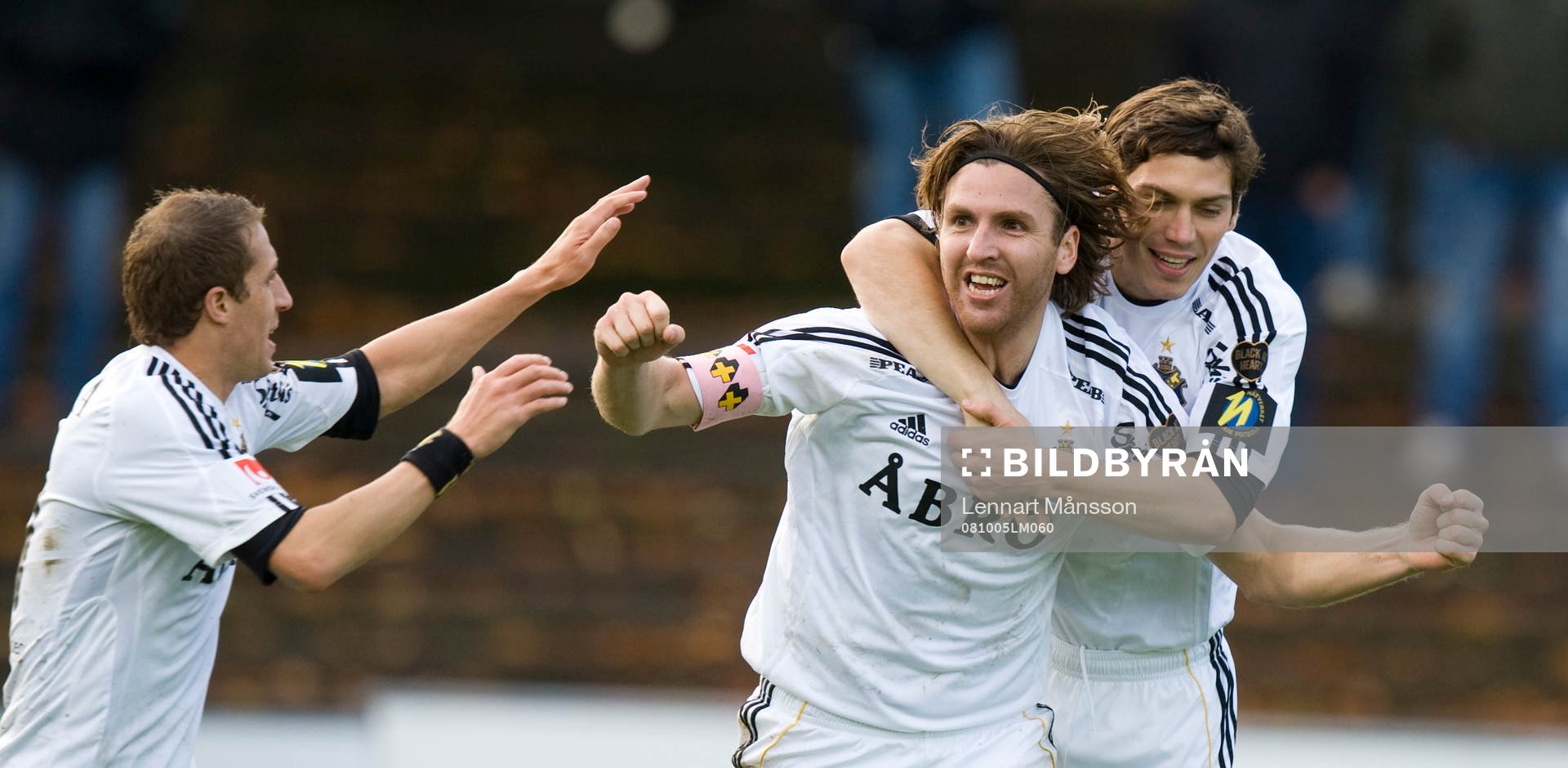1-1, Nils-Eric Johansson som grattas av Kenny Pavey och