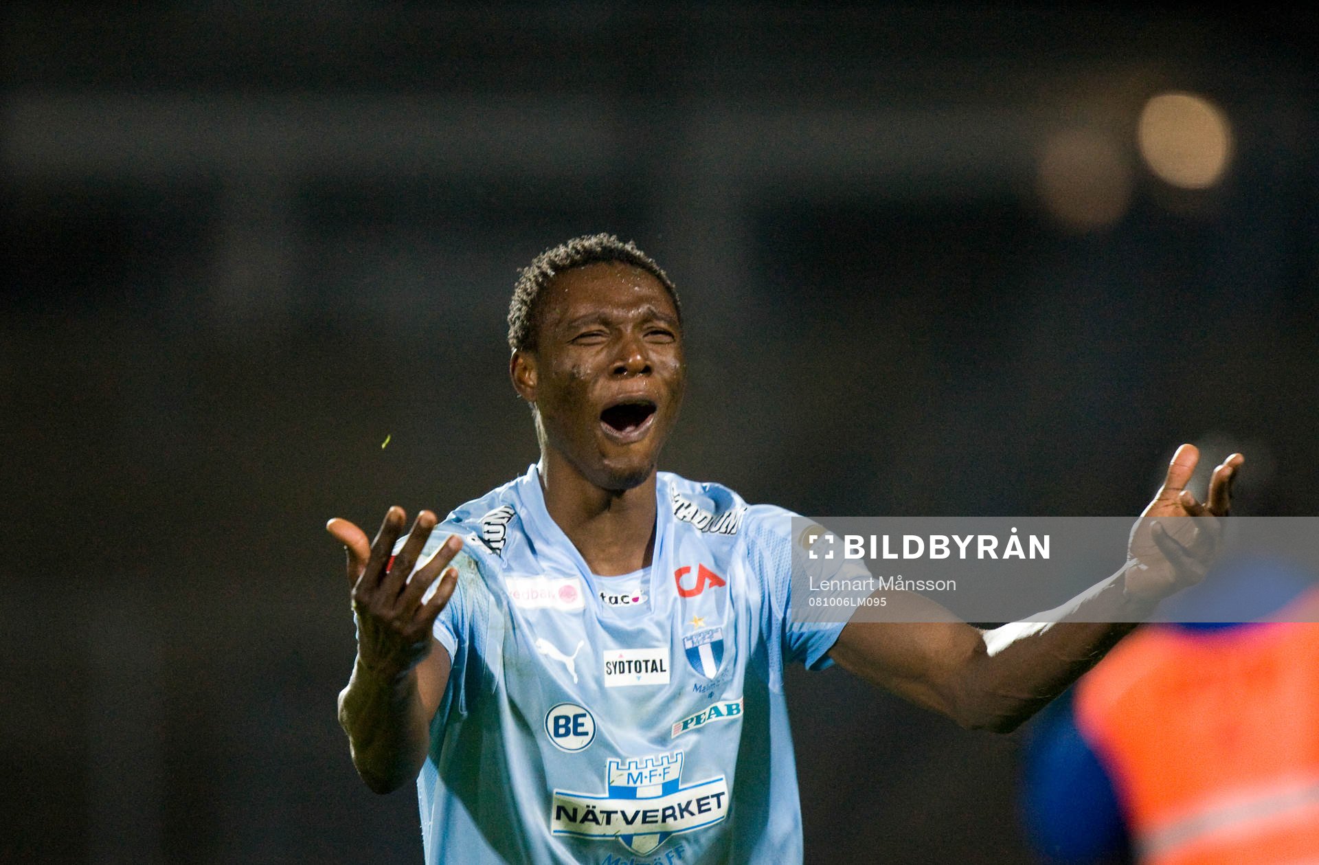 3-1, Edward Ofere, jubel