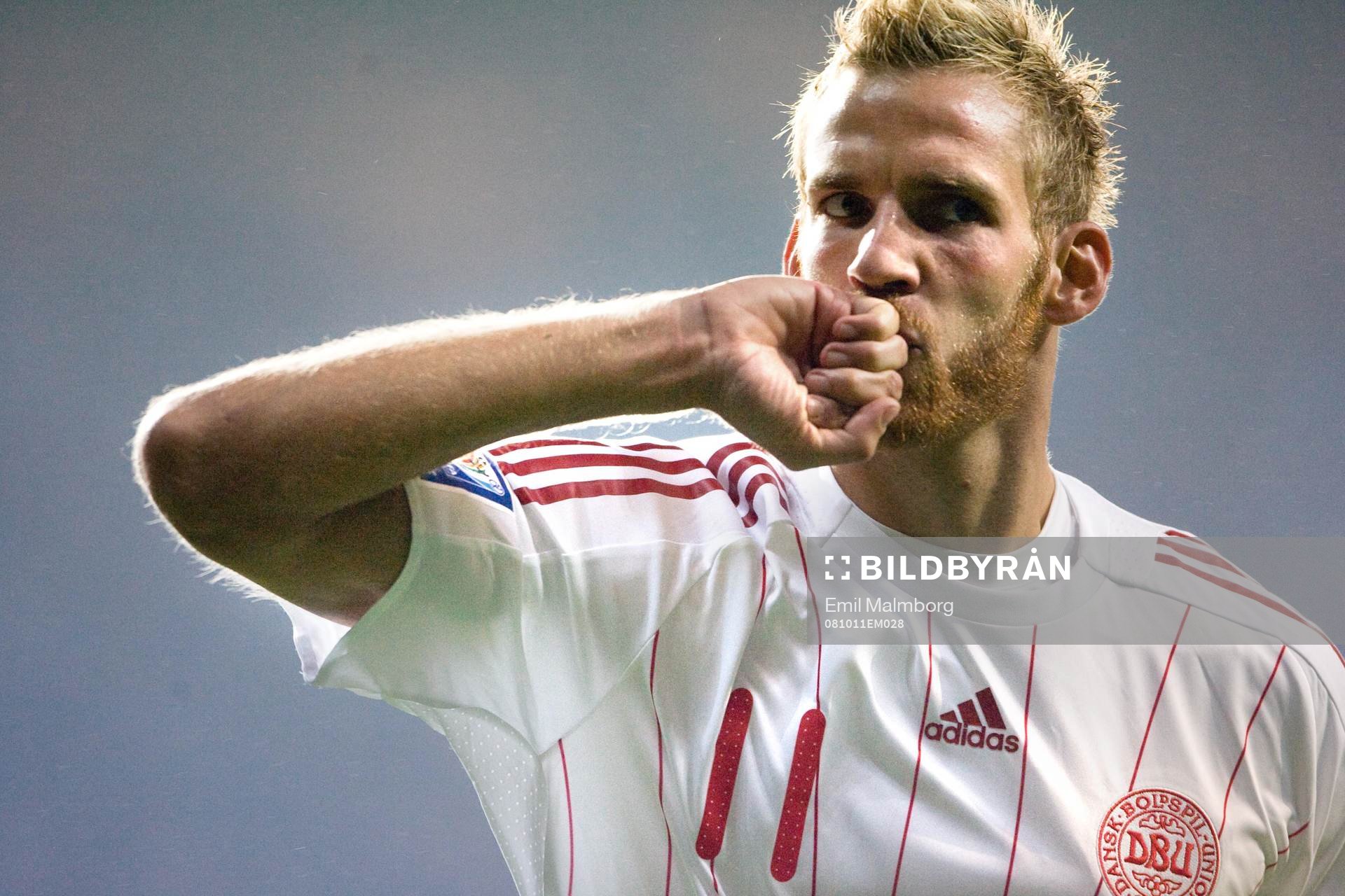 Sören Larsen, gör 3-0. Jubel