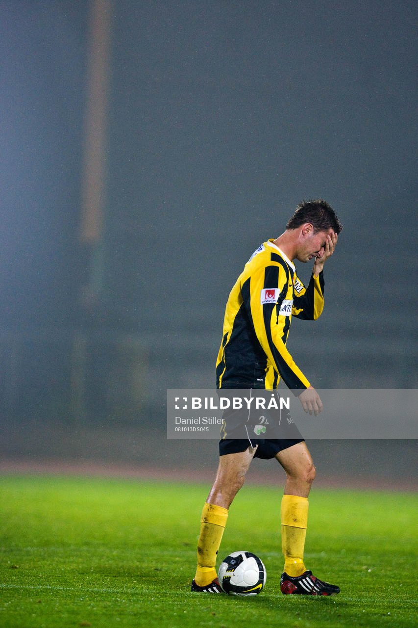 Peter Nyström, Häcken, åker på en hjärnskakning