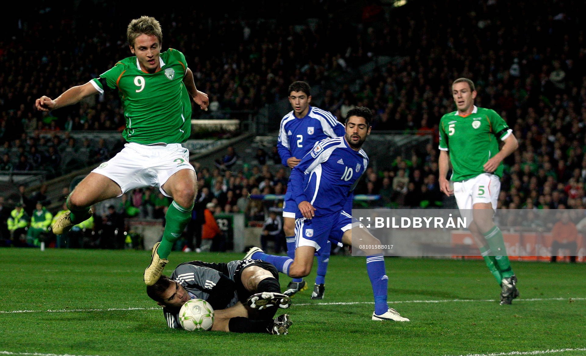 Kevin Doyle, Irland hoppar över Antonis Giorgallidis,