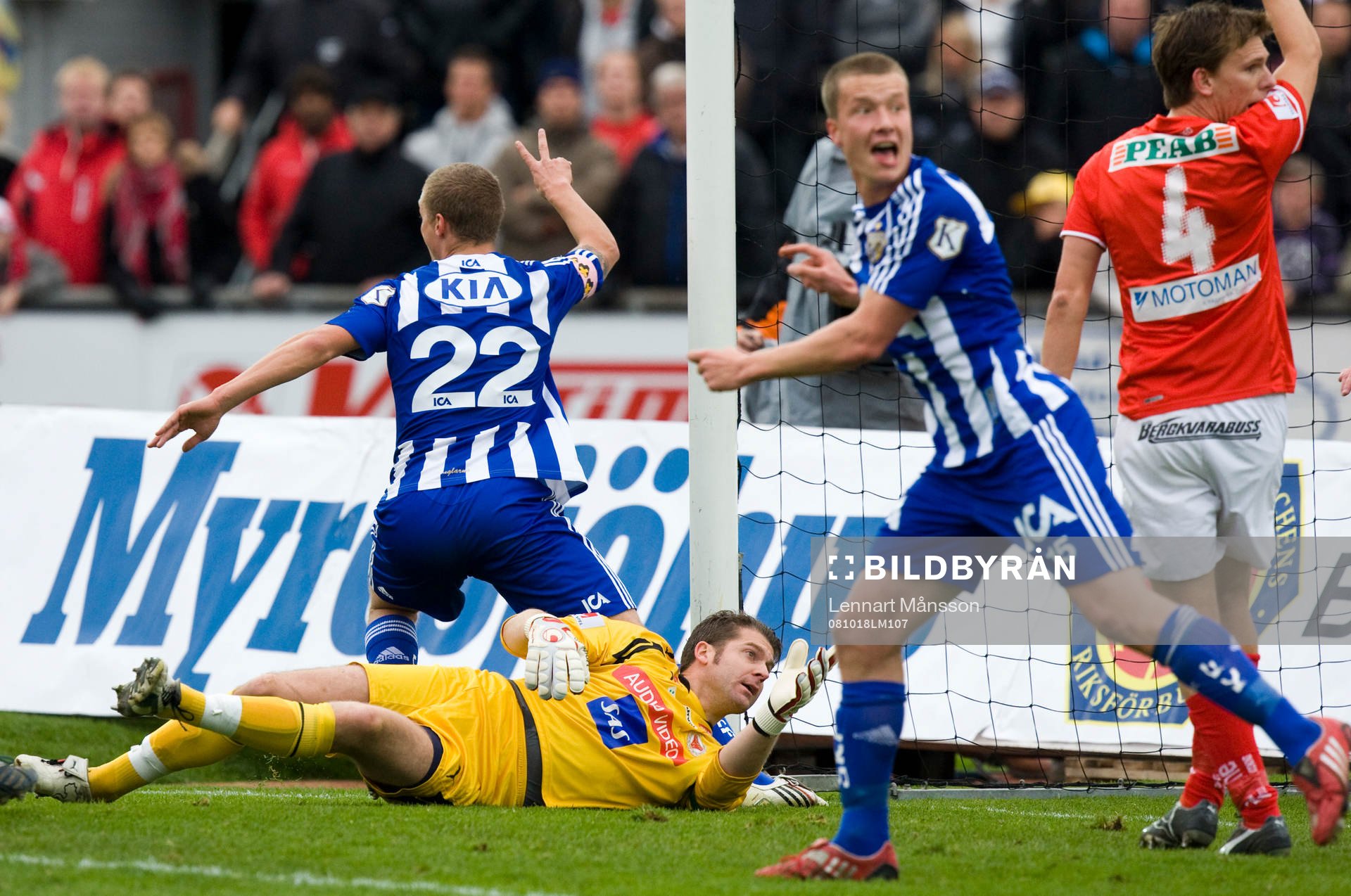 0-1, Ragnar Sigurdsson som gör segertecken och Jakob