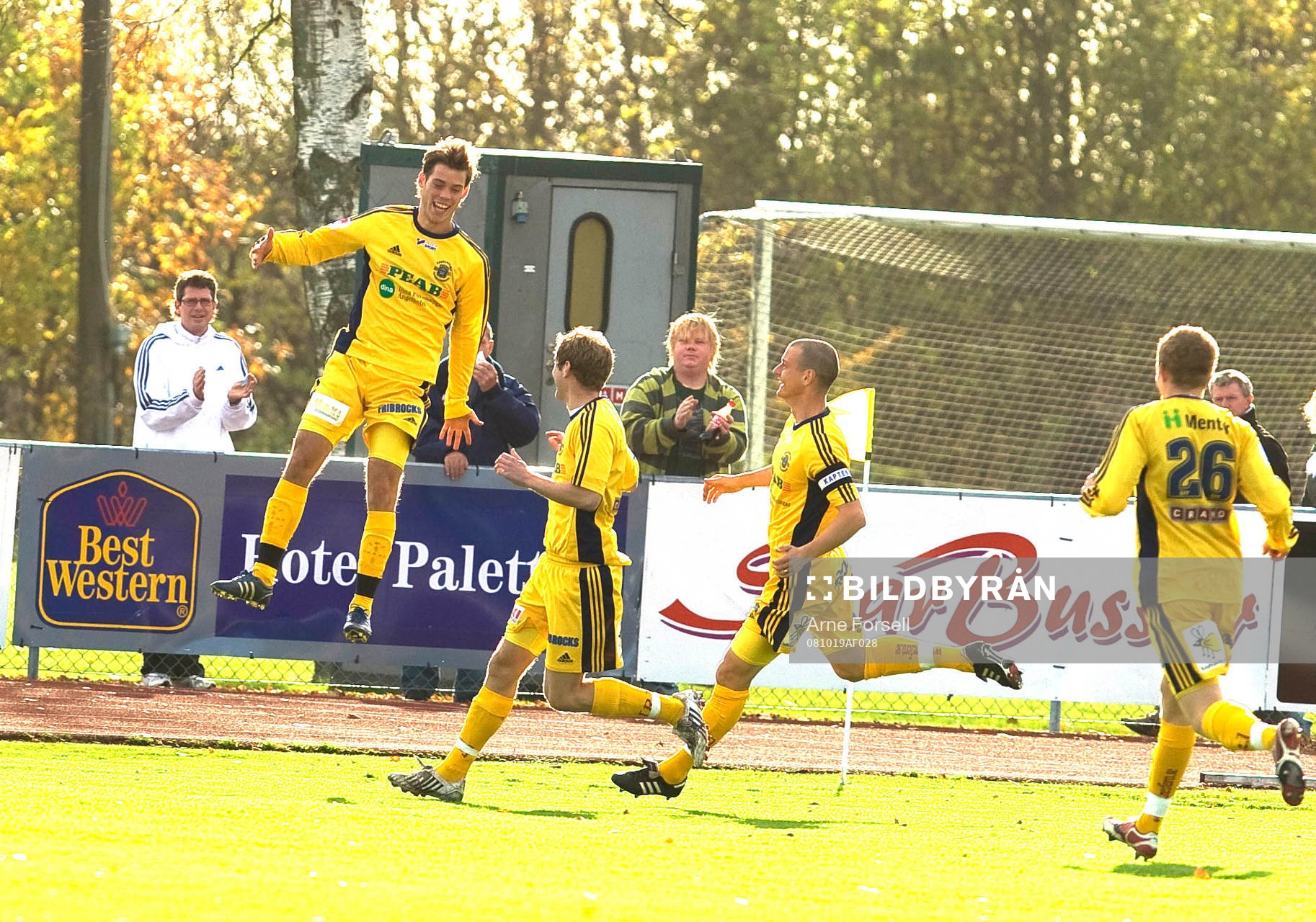 Emil Salomonsson jubel sedan han gjort 1 -0 och inlett sitt