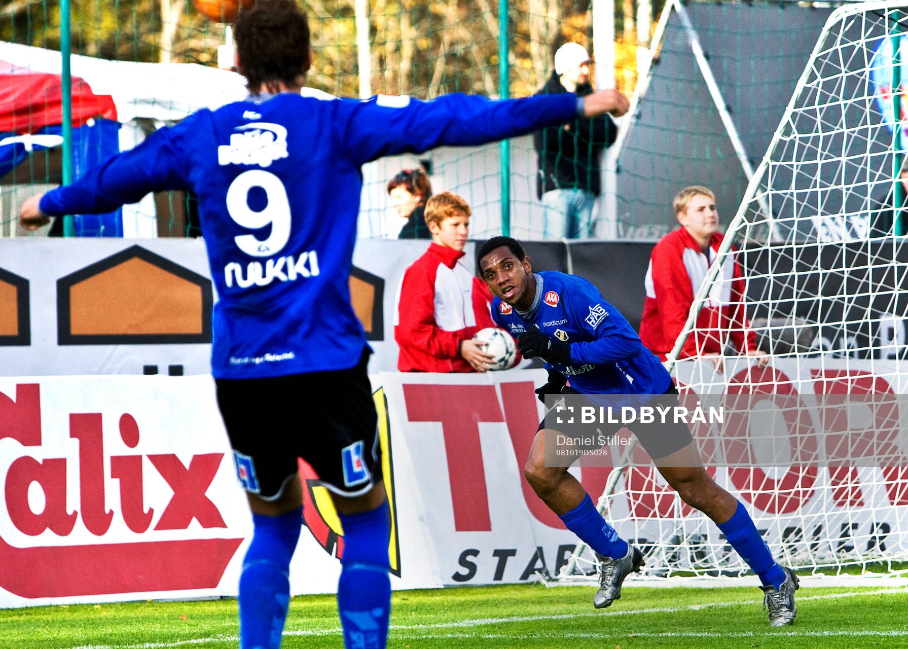 Anselmo gör 1-0 för Halmstad. Emir Kujovic jubel