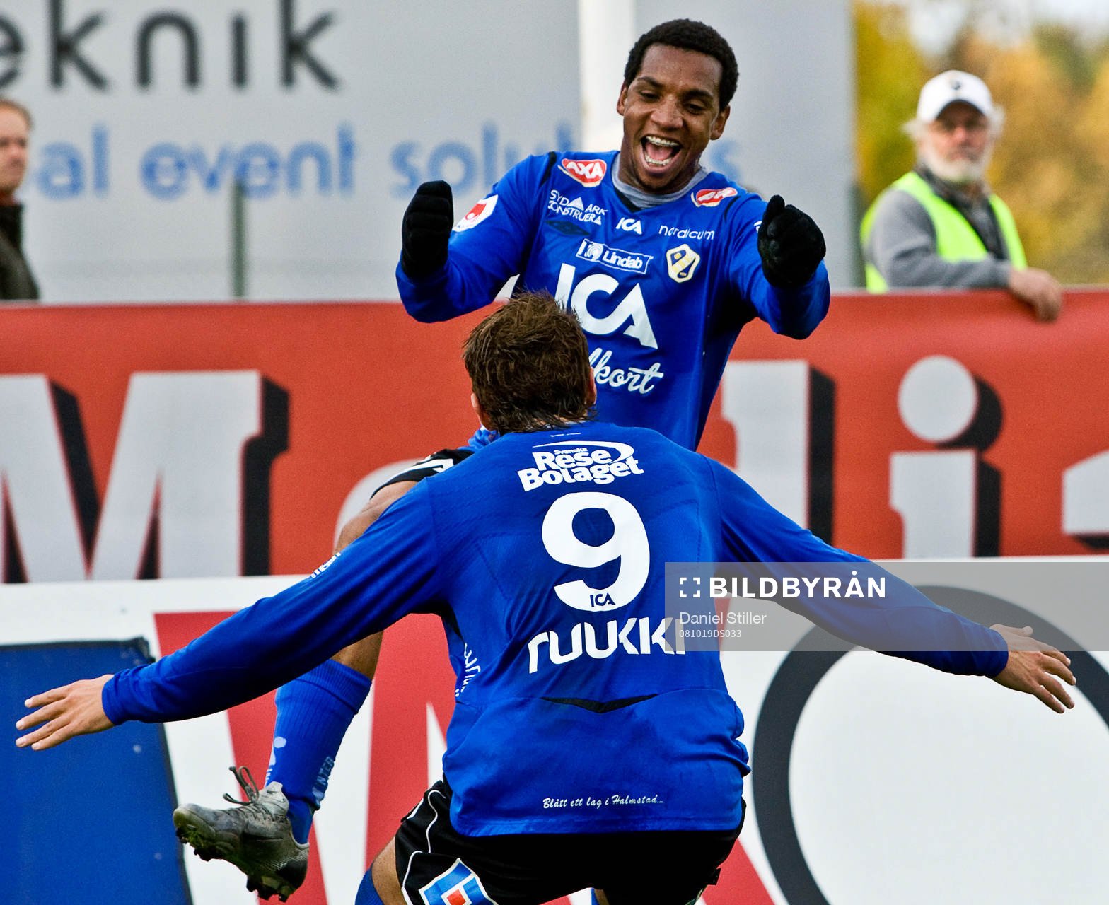 Anselmo gör 1-0 för Halmstad. Emir Kujovic jubel
