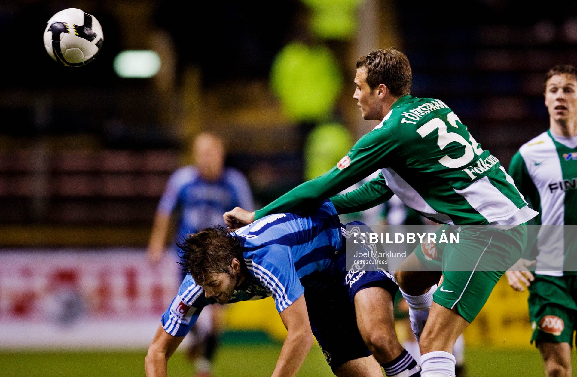 Marcus Törnstrand, Hammarby, trycker ner Mikael Dahlberg,