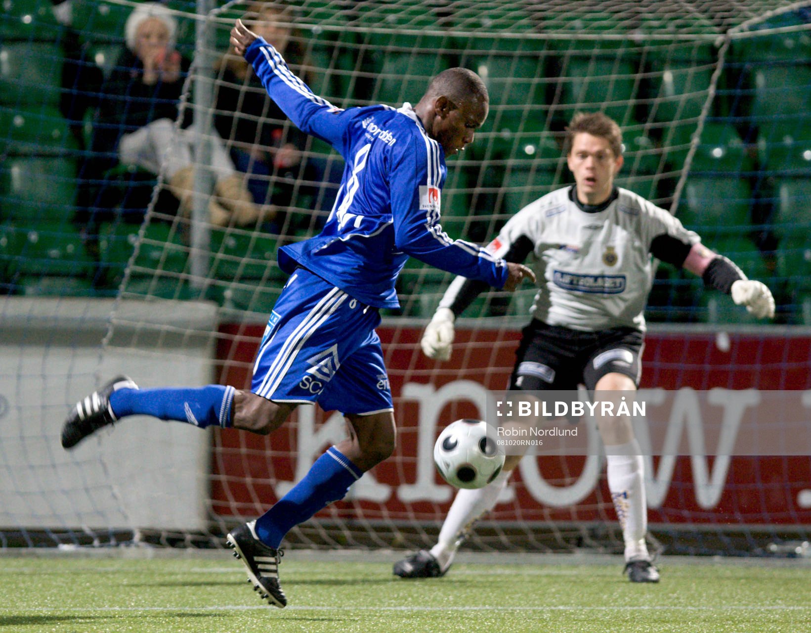 Robert Mambo Mumba, Sundsvall mot Mattias Hugosson,