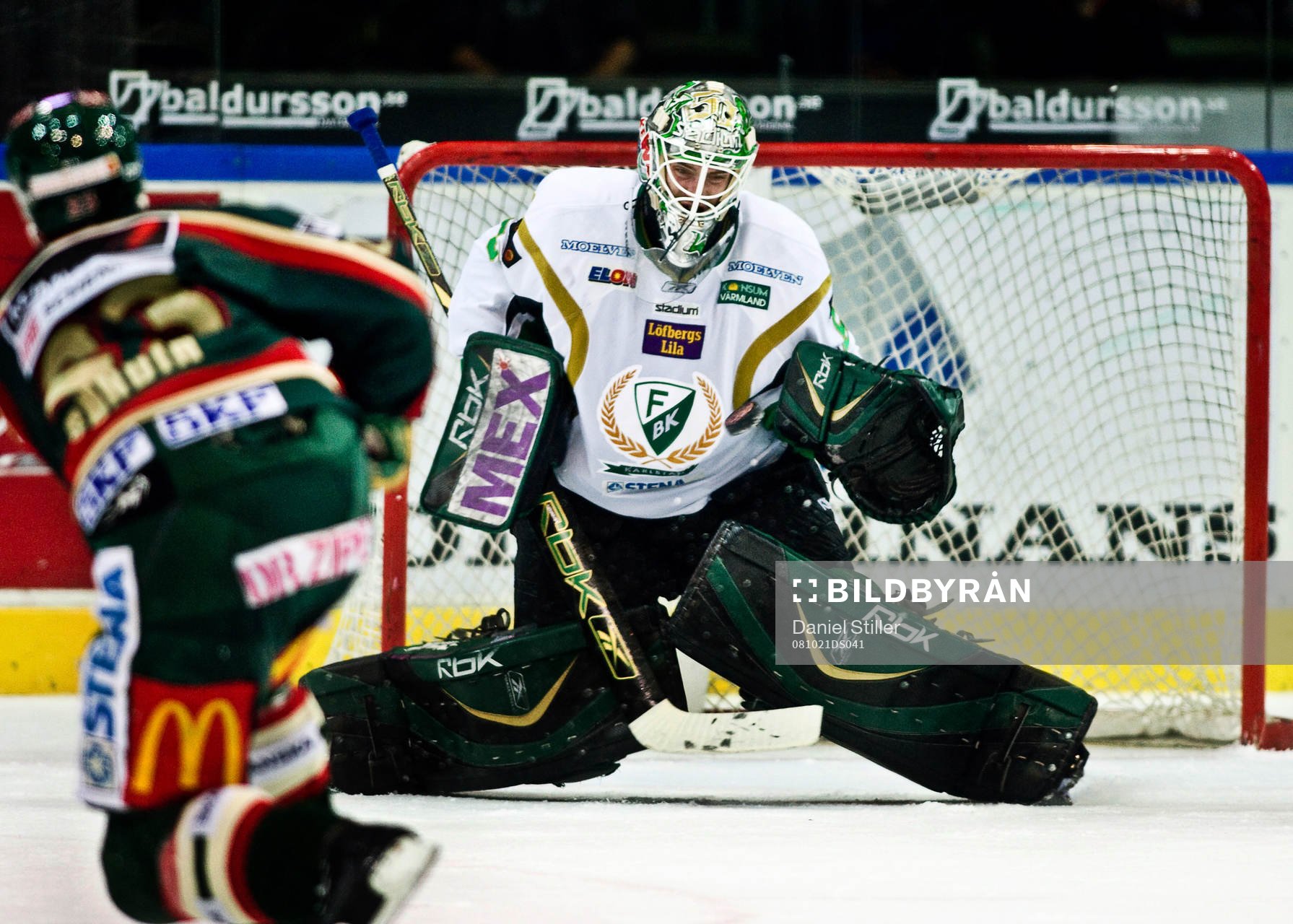 Jonas Gustavsson,  målvakt, Färjestad. Riku Hahl,