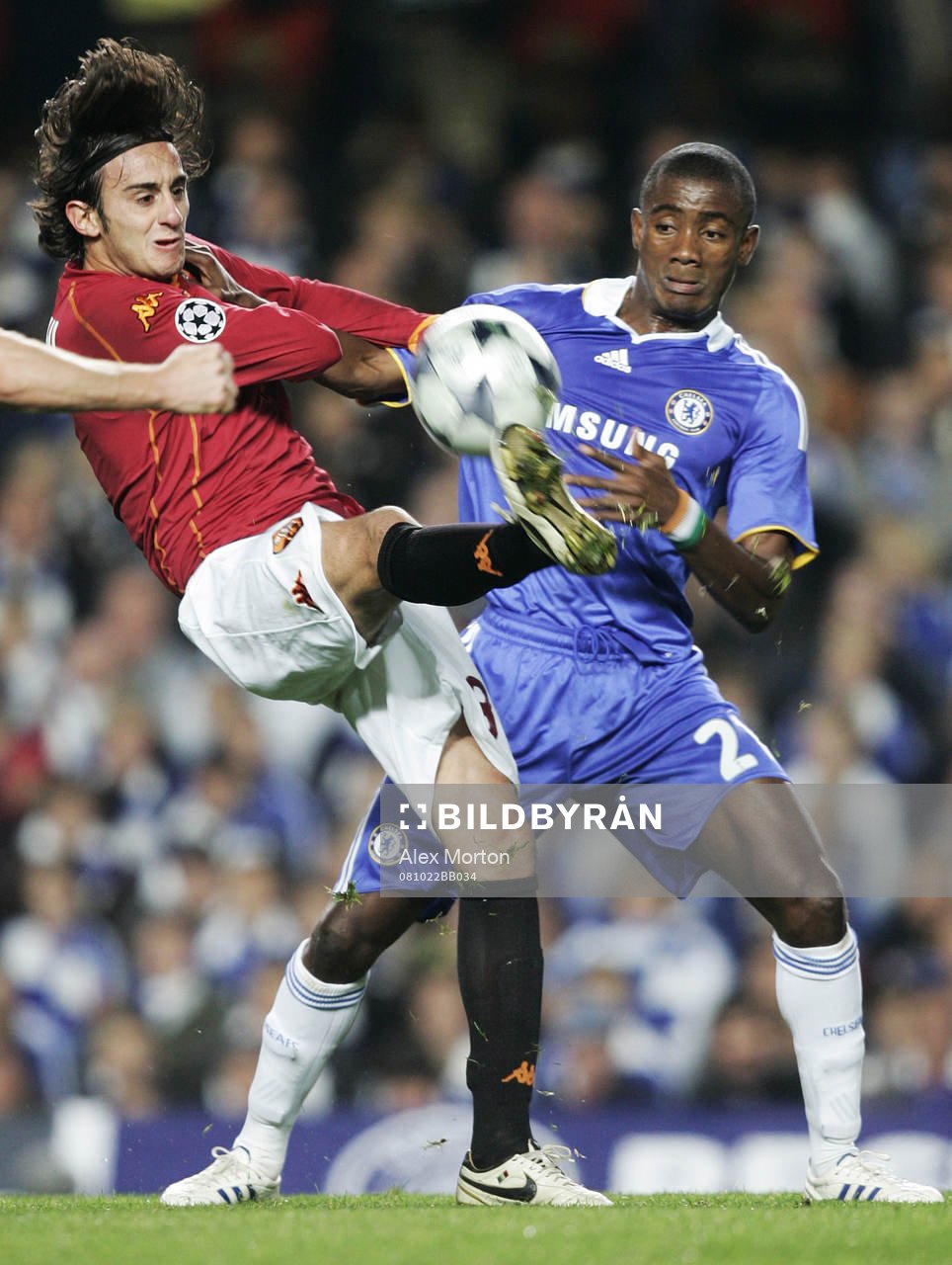  Alberto Aquilani och Salomon Kalou.