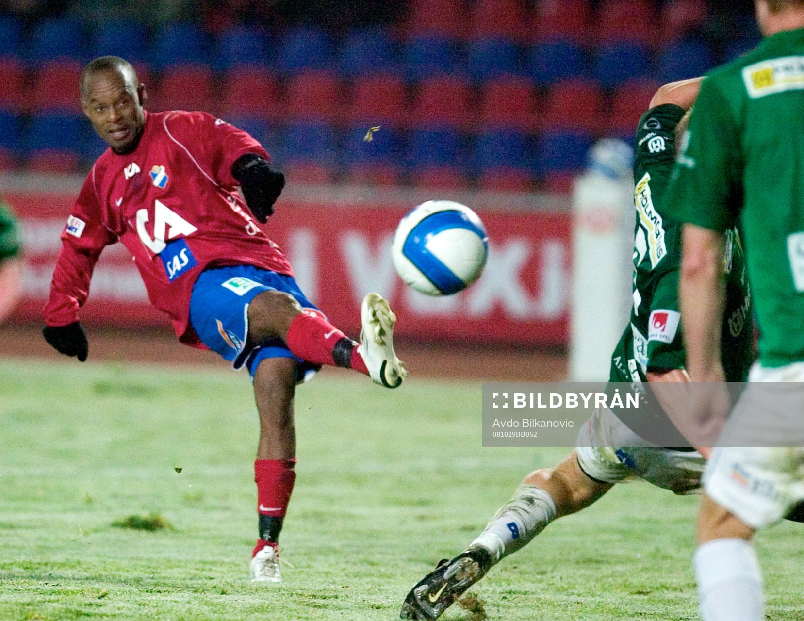  Jabu Mahlangu, Öster