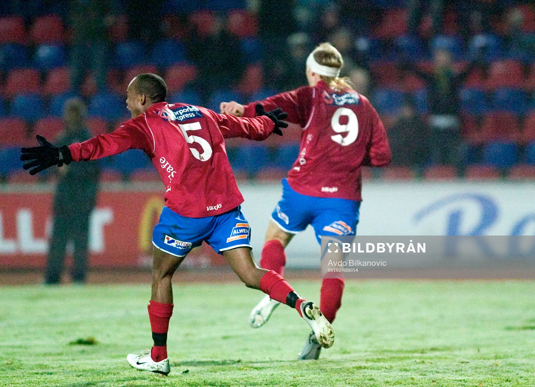 Freddy Borg och Jabu Mahlangu, Öster, jubel