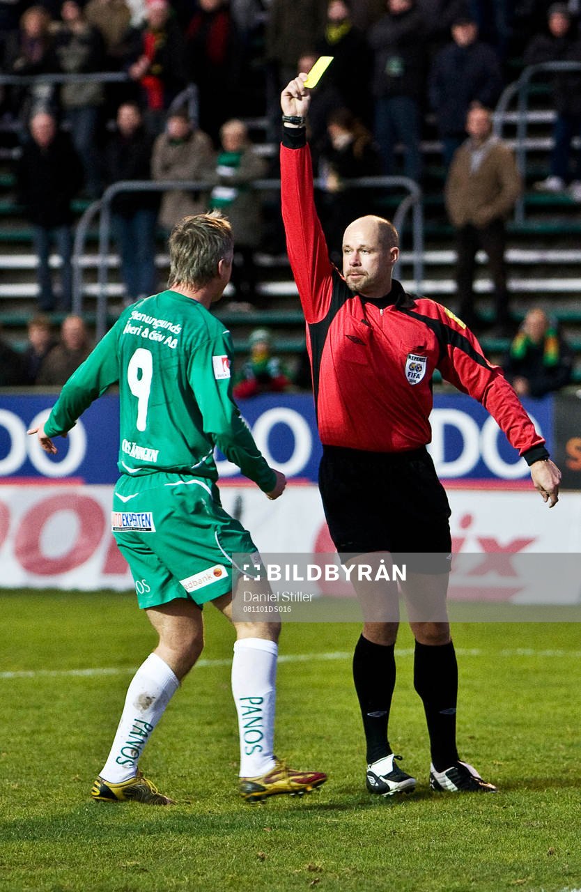 Domare Martin Hansson ger Jörgen Wålemark, Ljungskile,