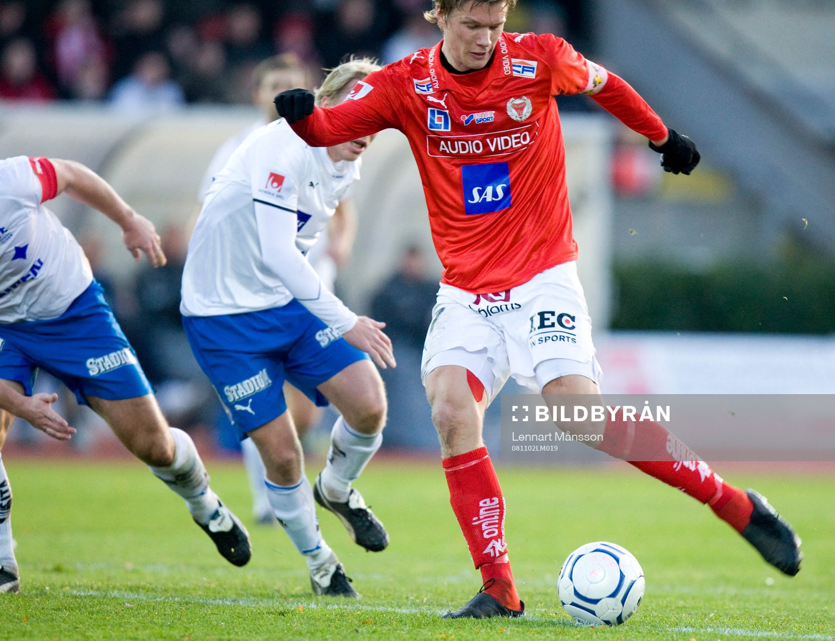 2-0 Viktor Elm sliter sig loss och skjuter